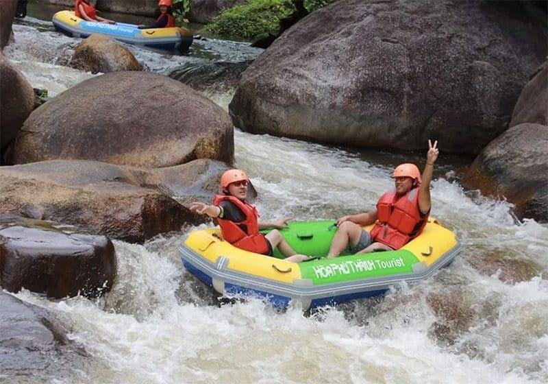 Khu du lịch mạo hiểm ở Đà Nẵng - Trượt thác Hòa Phú Thành
