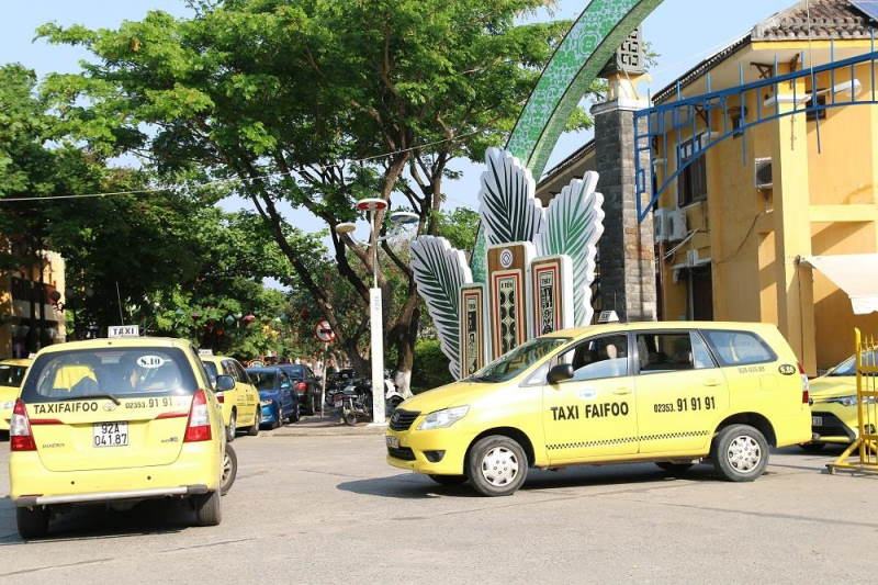 Taxi Faifoo phục vụ chủ yếu ở phố Hội