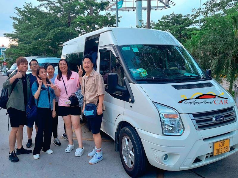 Dịch vụ xe 16 chổ Ford Transit đưa đón sân bay Đà Nẵng