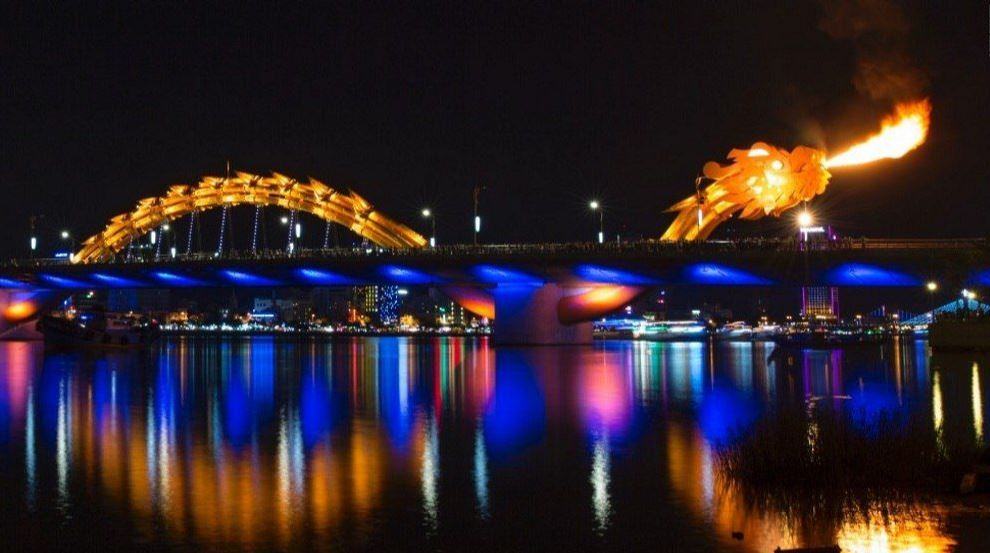 Wonderful experience to watch fire and water show at Dragon Bridge on weekend