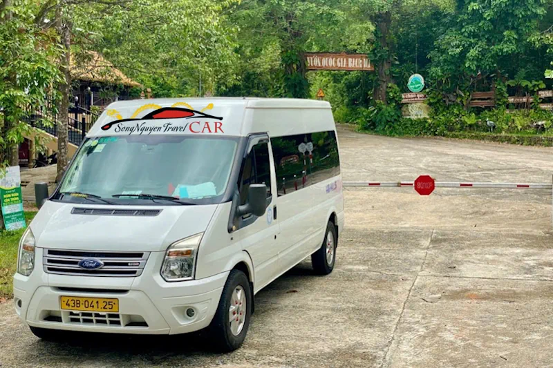 Xe 16 chỗ Đà Nẵng được tin tưởng nhất - Ford Transit