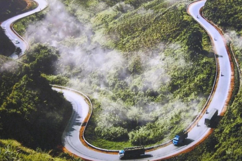Vẻ đẹp hùng vĩ, địa điểm săn mây lý tưởng ở đèo Violak, Quảng Ngãi, Măng Đen