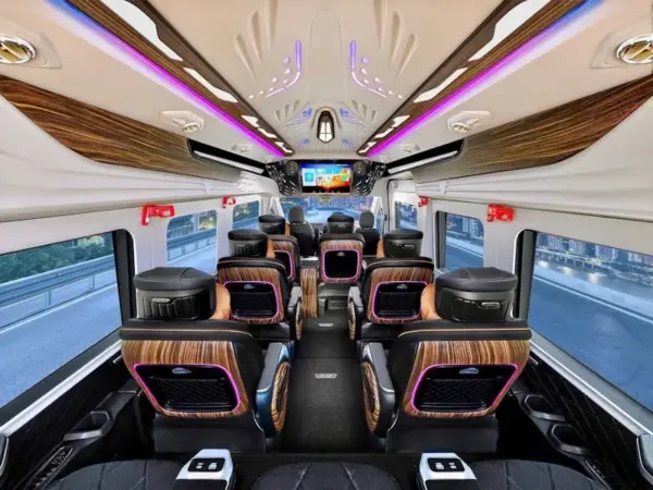 Nội thất xe Dcar Limousine 12 chỗ rộng rãi, sang trọng, đẳng cấp